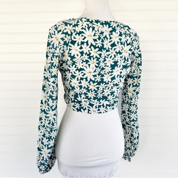 ZARA Green Daisy Floral Tie Front Crop Top Long Sleeve Size M - Picture 4 of 11